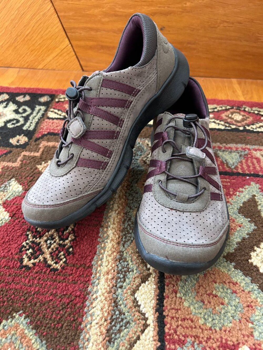 Clarks Women's Hedge Tipi Walking Shoe, 7M, Color Charcoal, Like New